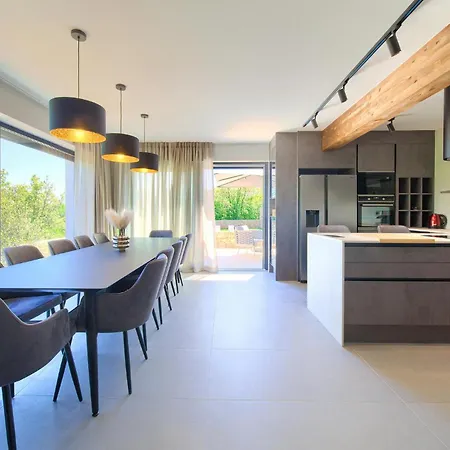 Holiday home Amazing In With Sauna Vrh (Krk)